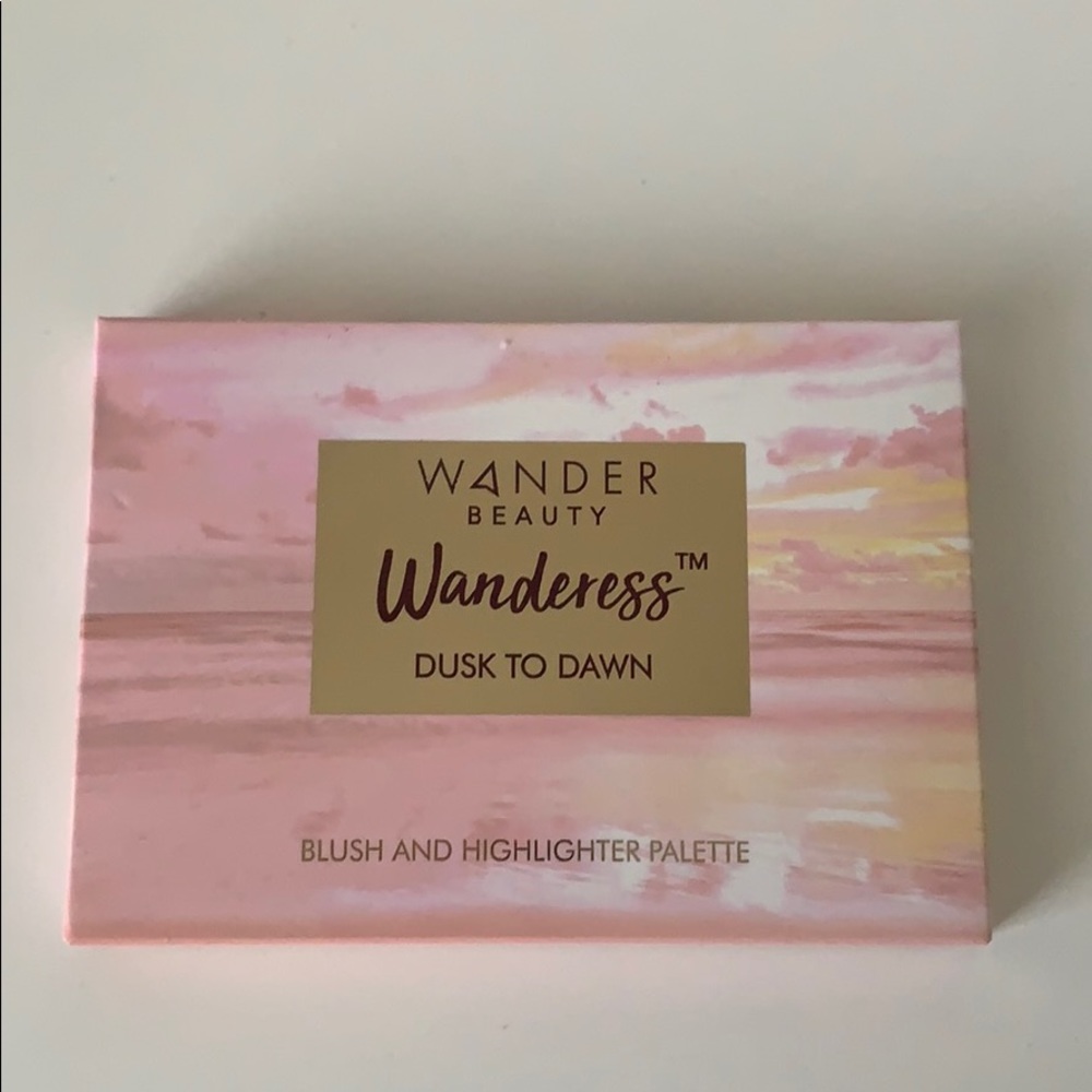 Wander Beauty - Wanderess Dusk to Dawn